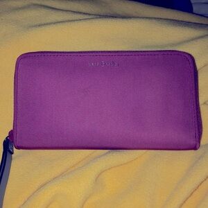 Vera Bradley zippered wallet